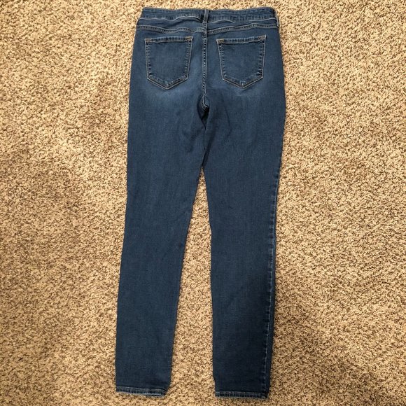 Old Navy rockstar skinny jeans (10 long) - Picture 2 of 4